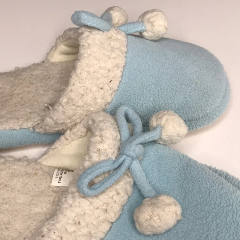 Old Navy Kids Fleece Slippers Size 3-4 Blue & Cream